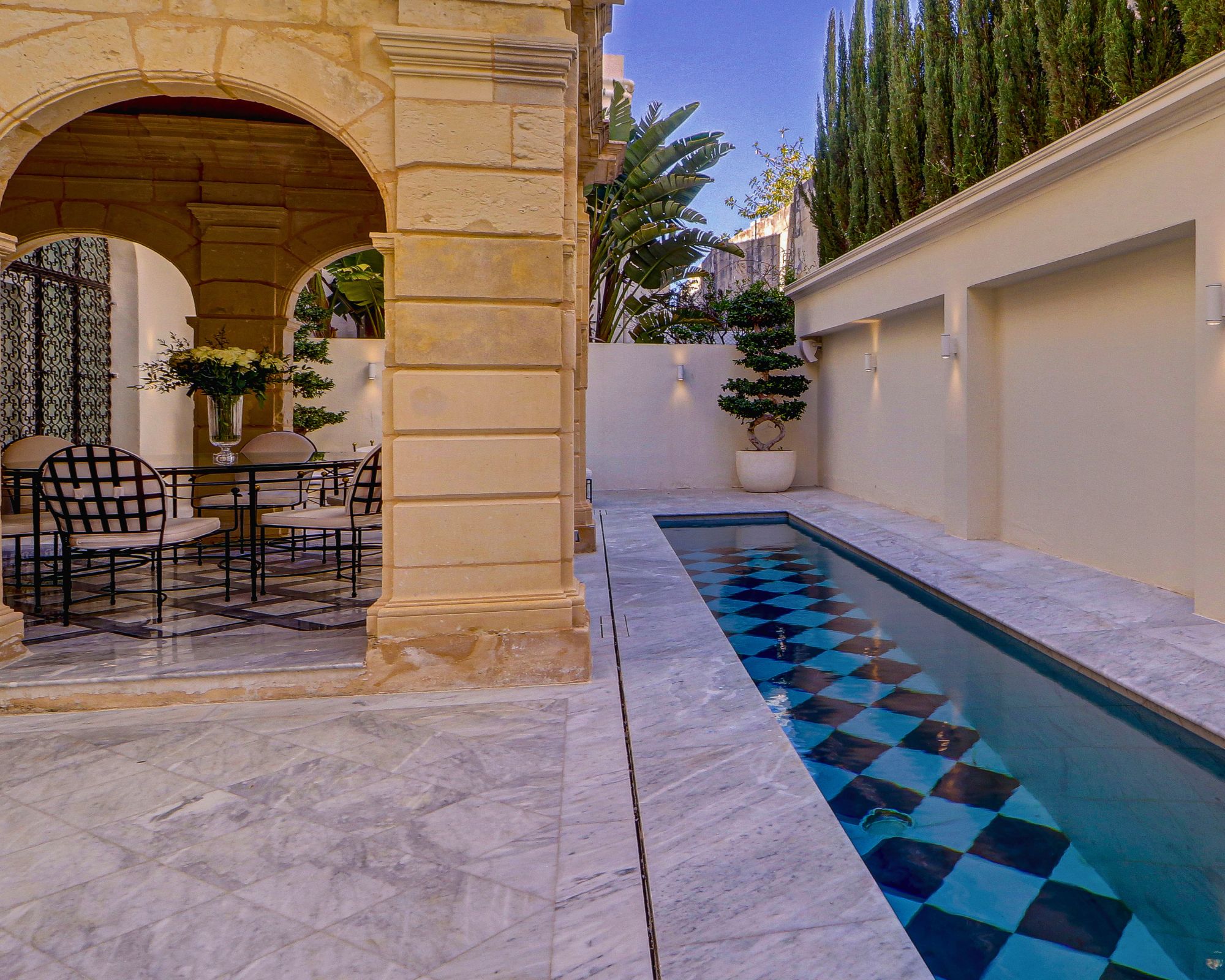 Luxury-town-house-with-a-pool-for-sale-in-sliema