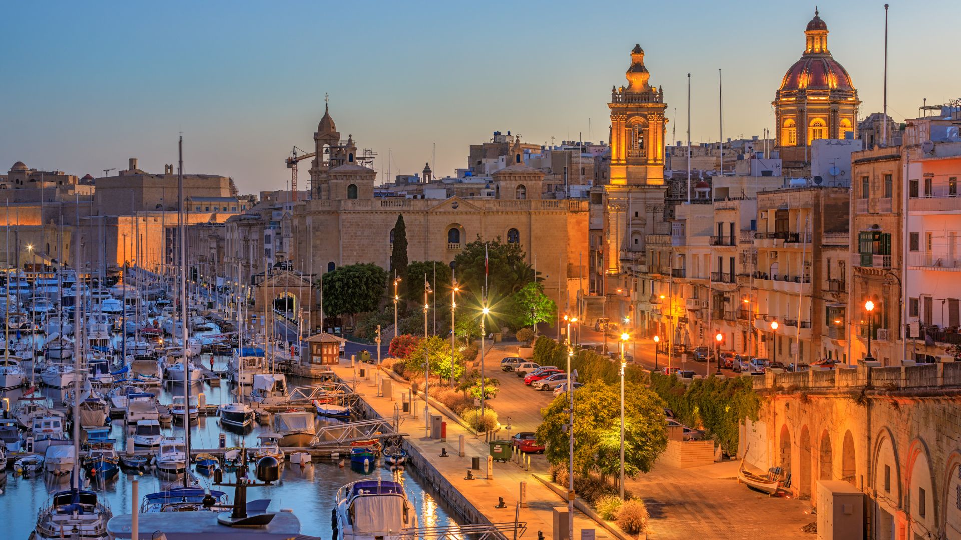 Vittoriosa church and harbour view in the evening